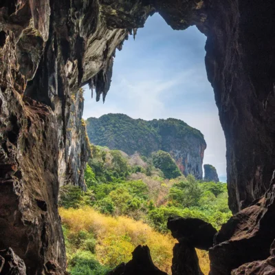 Randonnée jusqu’à la grotte Keaw