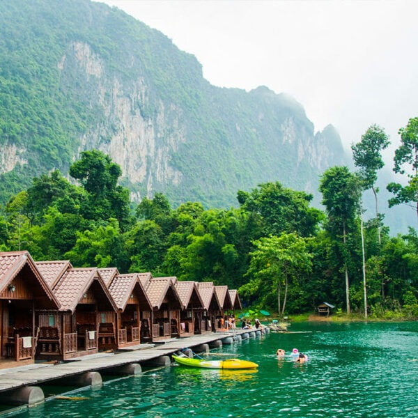 Expérience d’une nuit sur le lac de Khao Sok